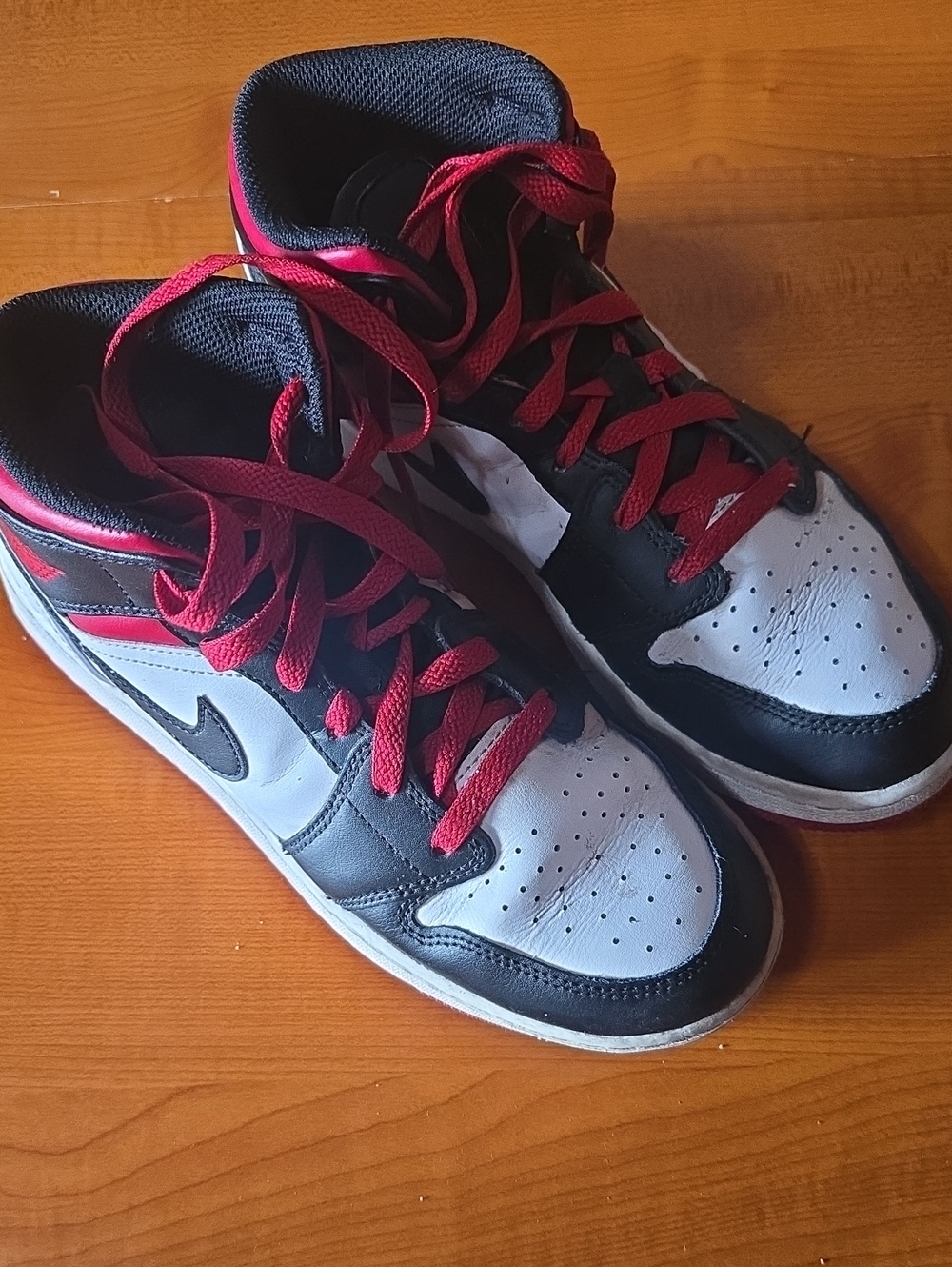 Nike Kids Black White Red High-Top Sneakers with Red Laces